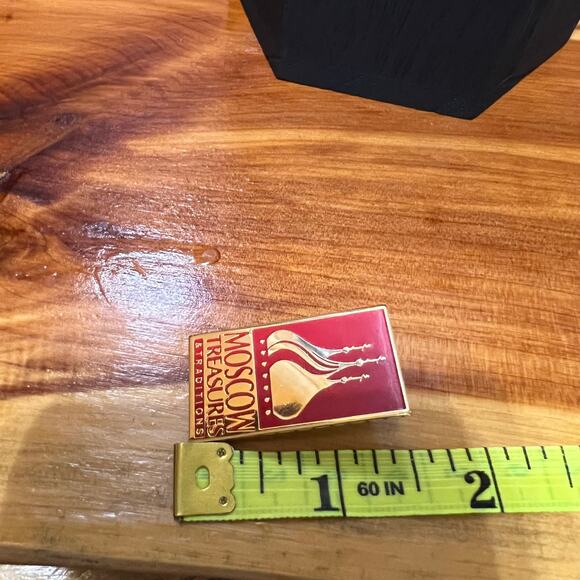 Russia Moscow Treasures & Traditions Vintage Hat Lapel Pin Sponsored Boeing - Picture 5 of 5